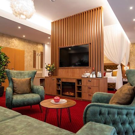 Hotel Vila Simonte Poiana Brasov Extérieur photo